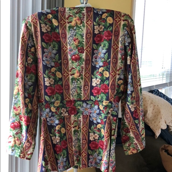 Jacket. - Picture 3 of 3